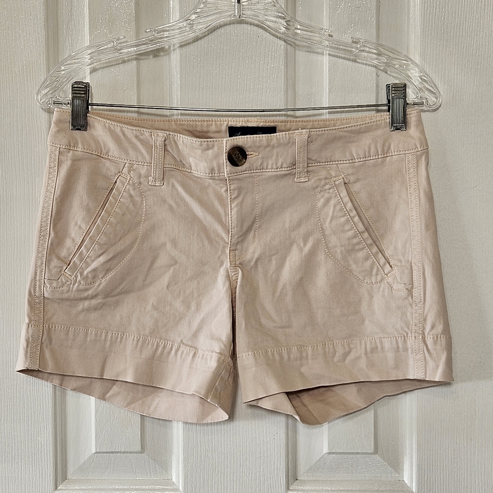 American Eagle Outfitters Light Tan Cargo Shorts Size 4